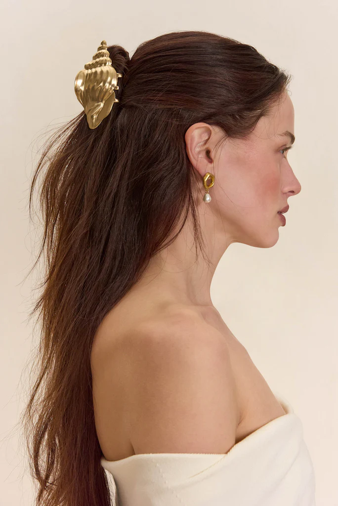 10 Hair Accessories Every Girl Needs