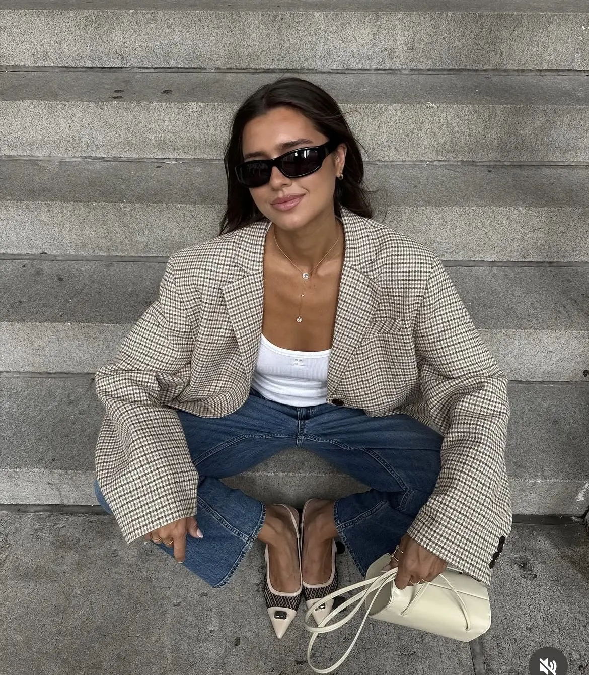 Houndstooth blazer minimalist spring outfit with denim and flats