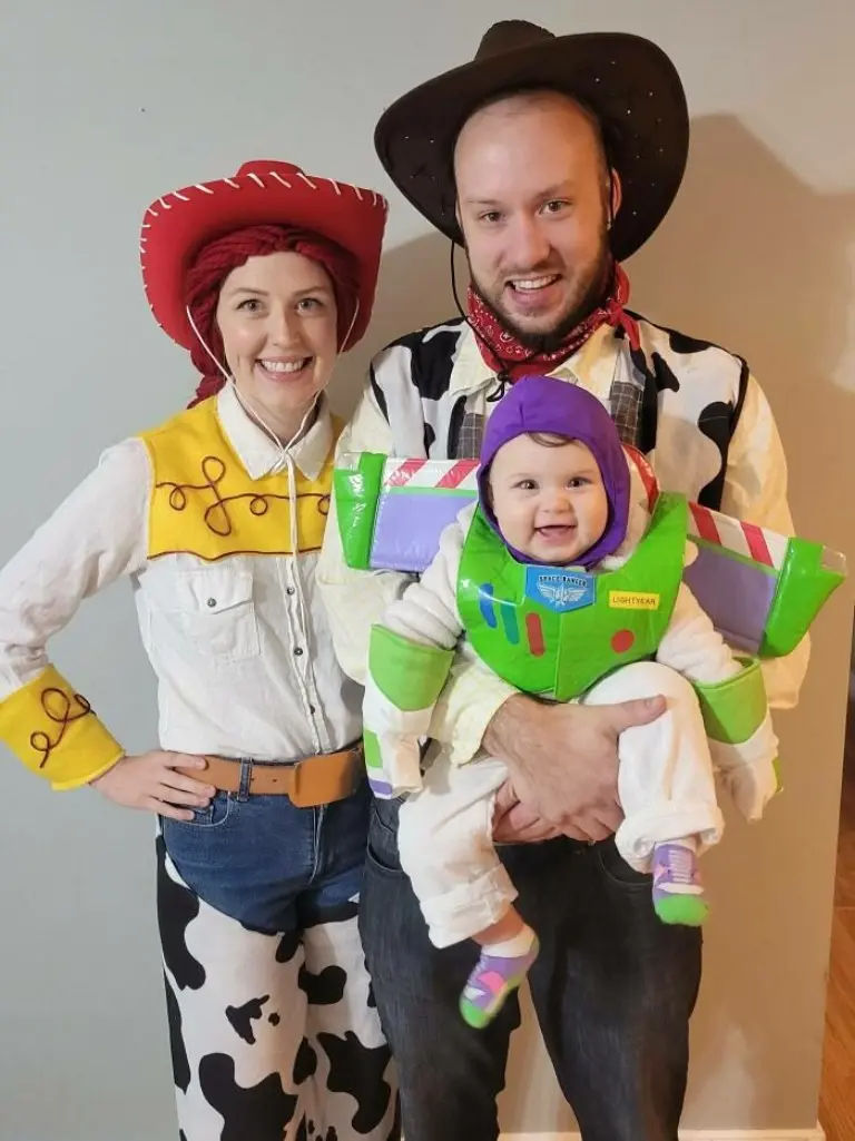 family in toy story costumes jessie cowgirl woody cowboy outfits baby in buzz lightyear space ranger costume 6