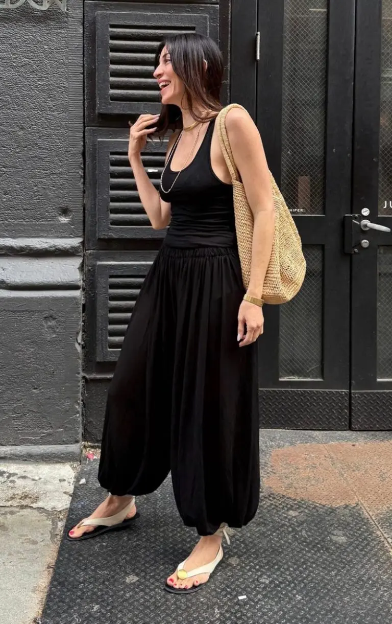 black tank top black wide leg pants flat sandals mesh tote bag market street outfit 3