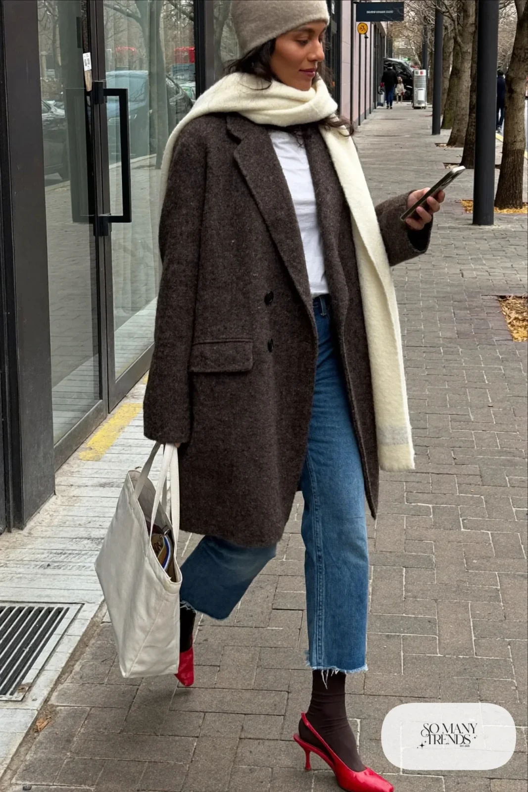 red kitten heels cropped straight jeans gray cardigan white tee cream scarf outfit 7