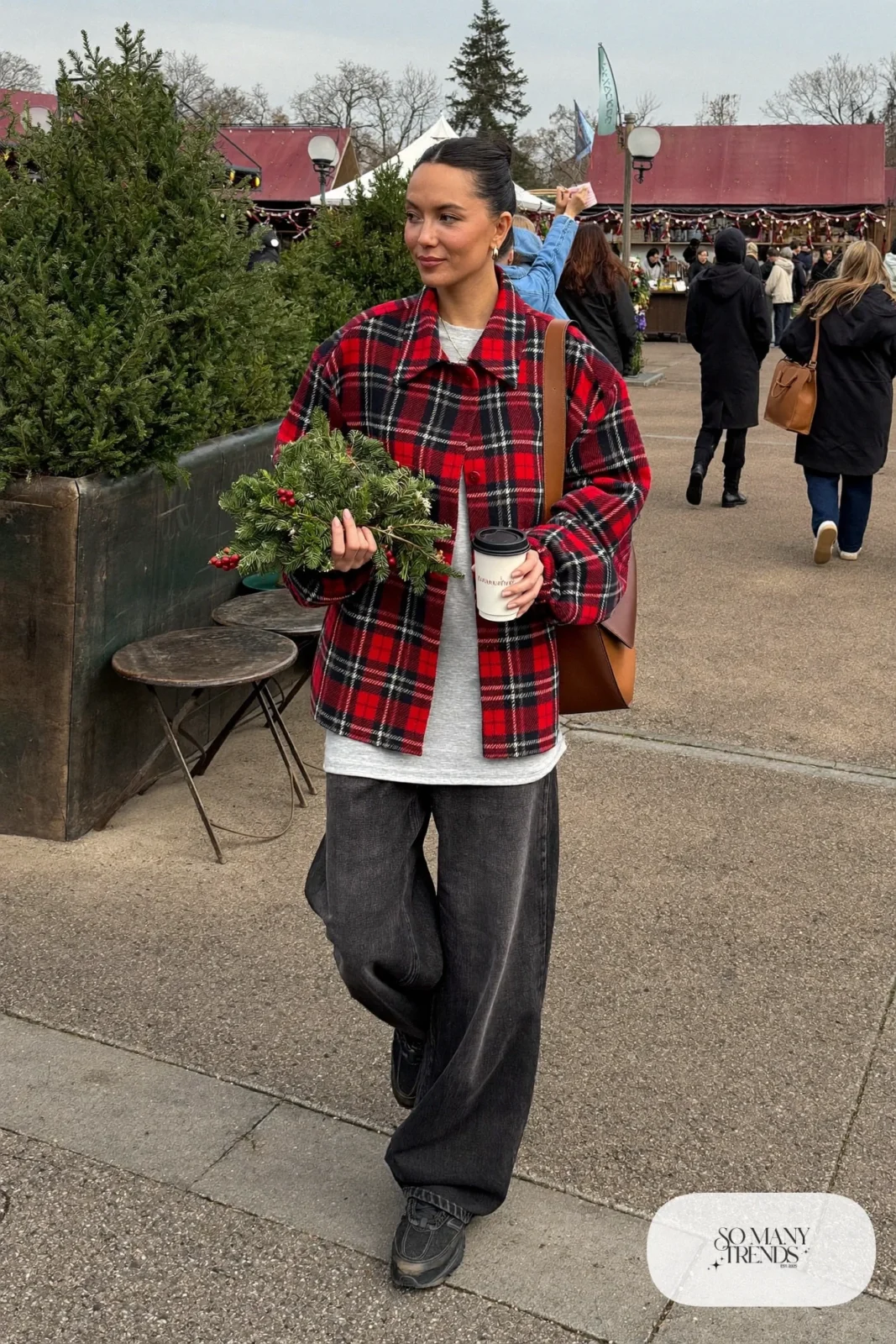 oversized red black plaid shacket gray tee wide-leg black jeans chunky sneakers crossbody bag outfit 10