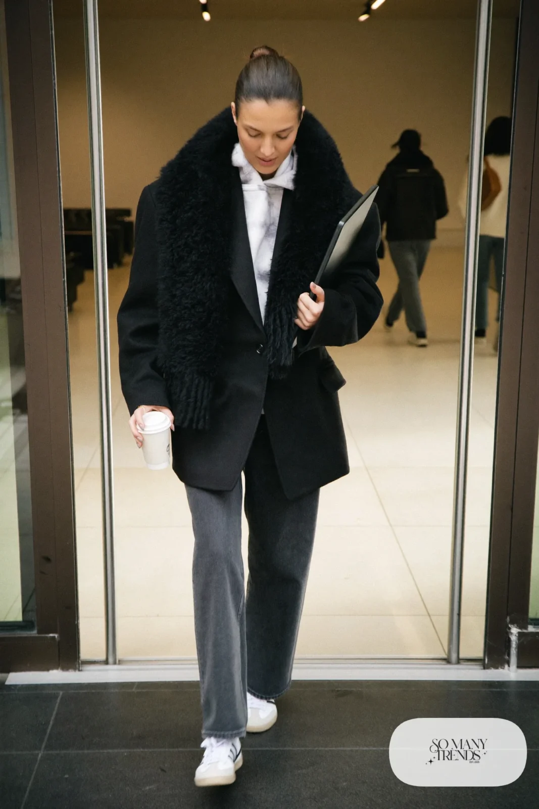 long black wool blend blazer coat gray hoodie straight jeans white sneakers black scarf crossbody bag outfit 31