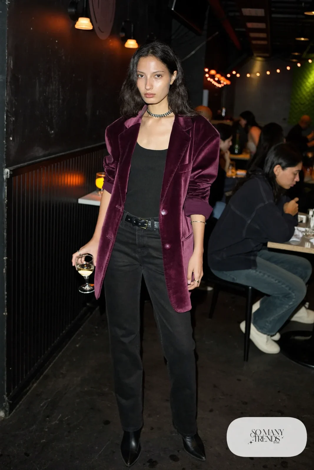 oversized plum velvet blazer black tank top straight black jeans pointed ankle boots choker outfit 7