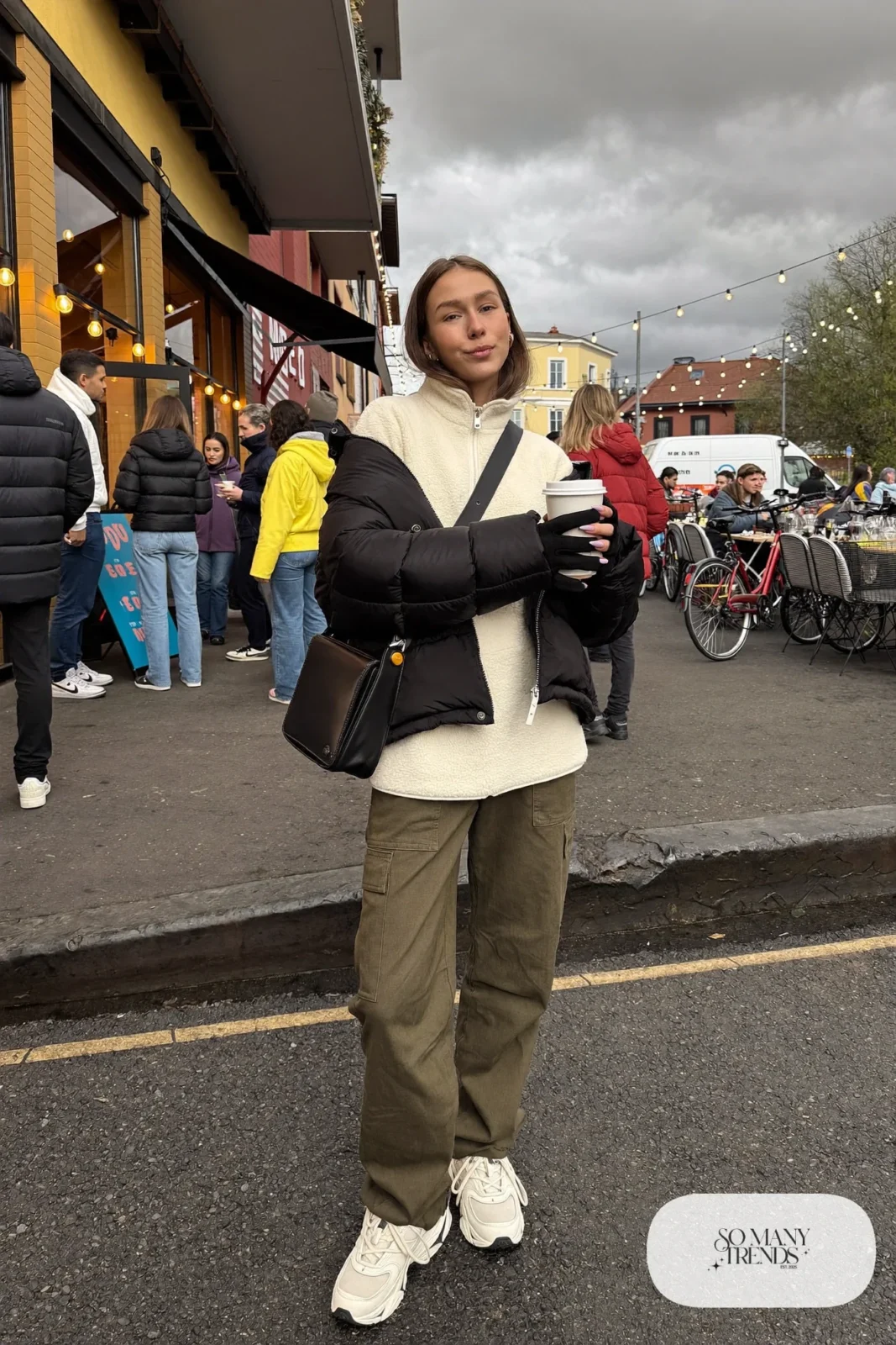 olive cargo pants cream fleece pullover chunky sneakers black puffer jacket crossbody outfit 23