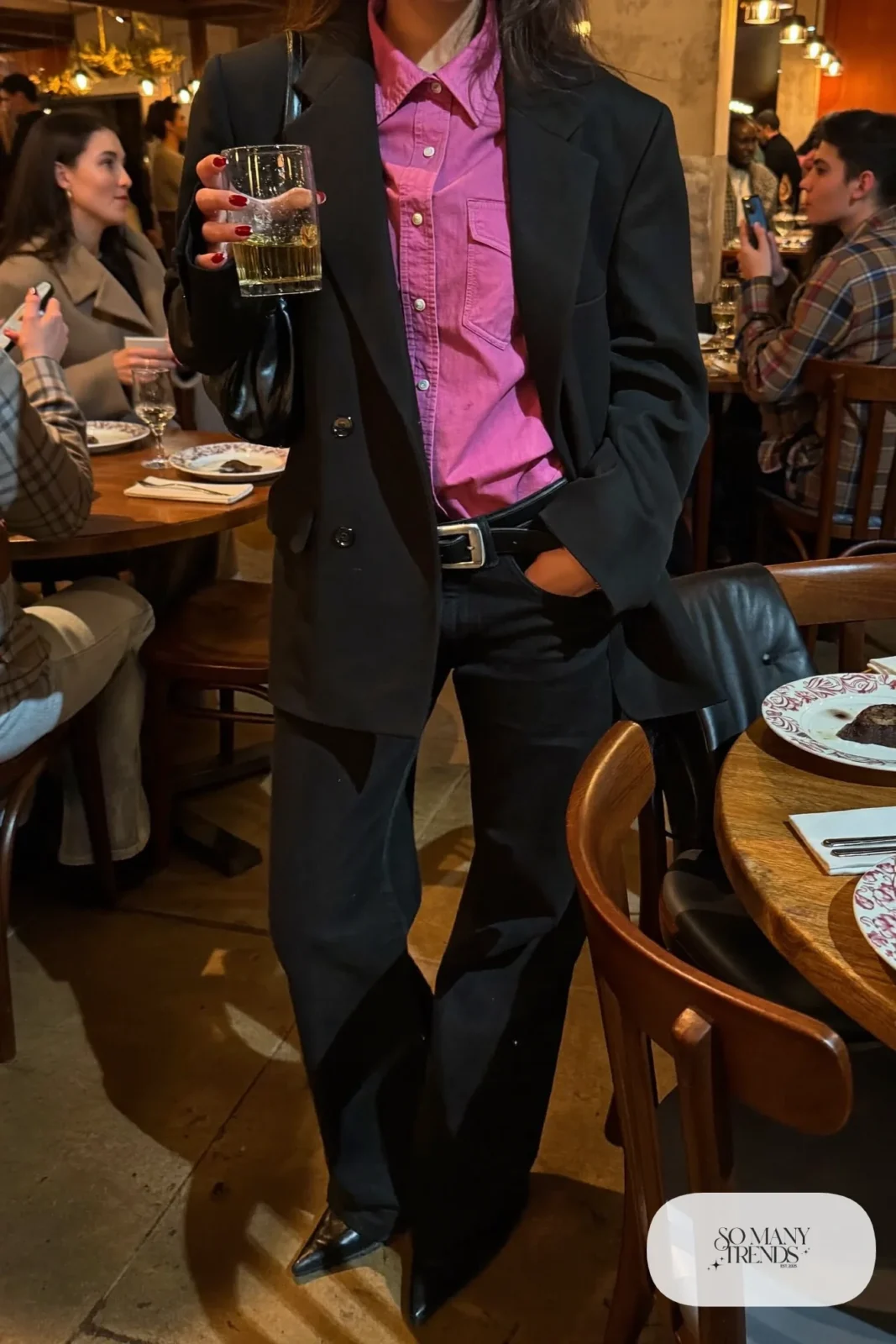 hot pink western shirt black wide leg pants black blazer silver belt black pointed boots nashville outfit 27