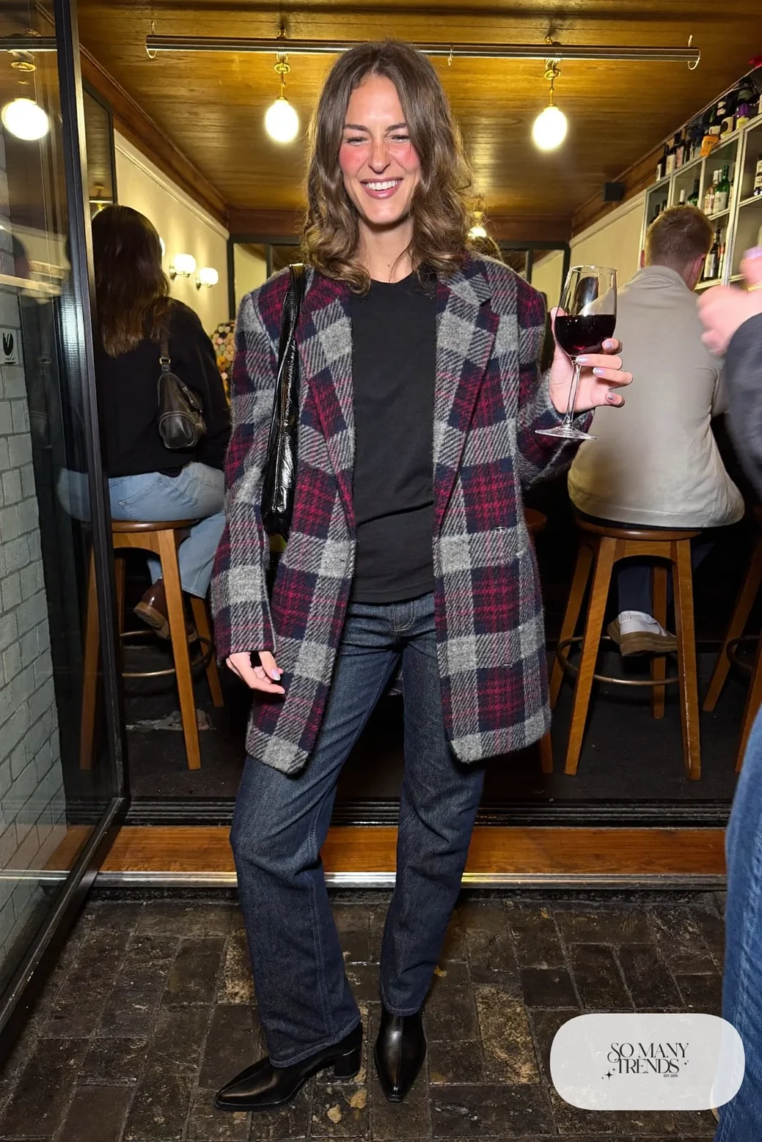 oversized gray and burgundy plaid blazer, black tee, dark straight jeans, black leather boots, small bag outfit 21