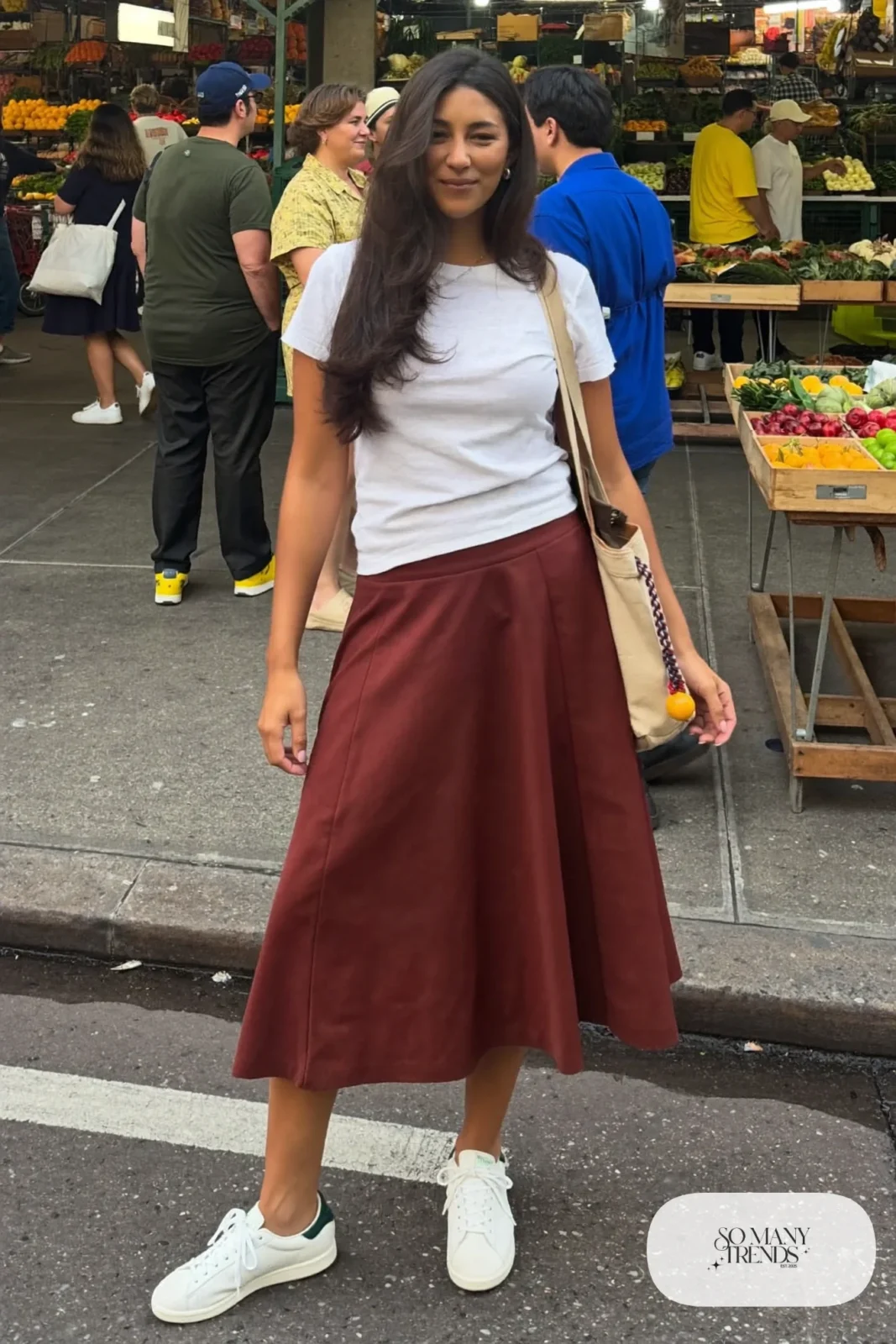 burgundy A-line midi skirt white fitted tee white sneakers canvas tote outfit 2