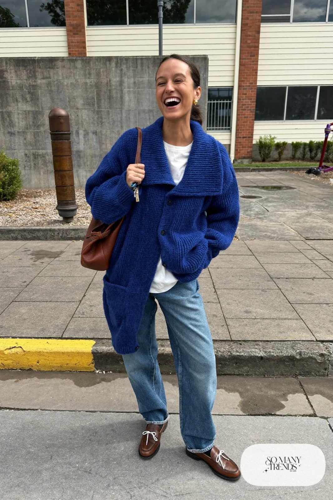 cobalt blue chunky cardigan white tee straight leg jeans loafers leather tote school run outfit 3