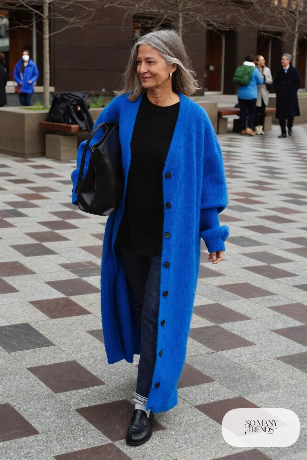 cobalt blue cardigan black shirt dark straight jeans black loafers socks black tote outfit 6