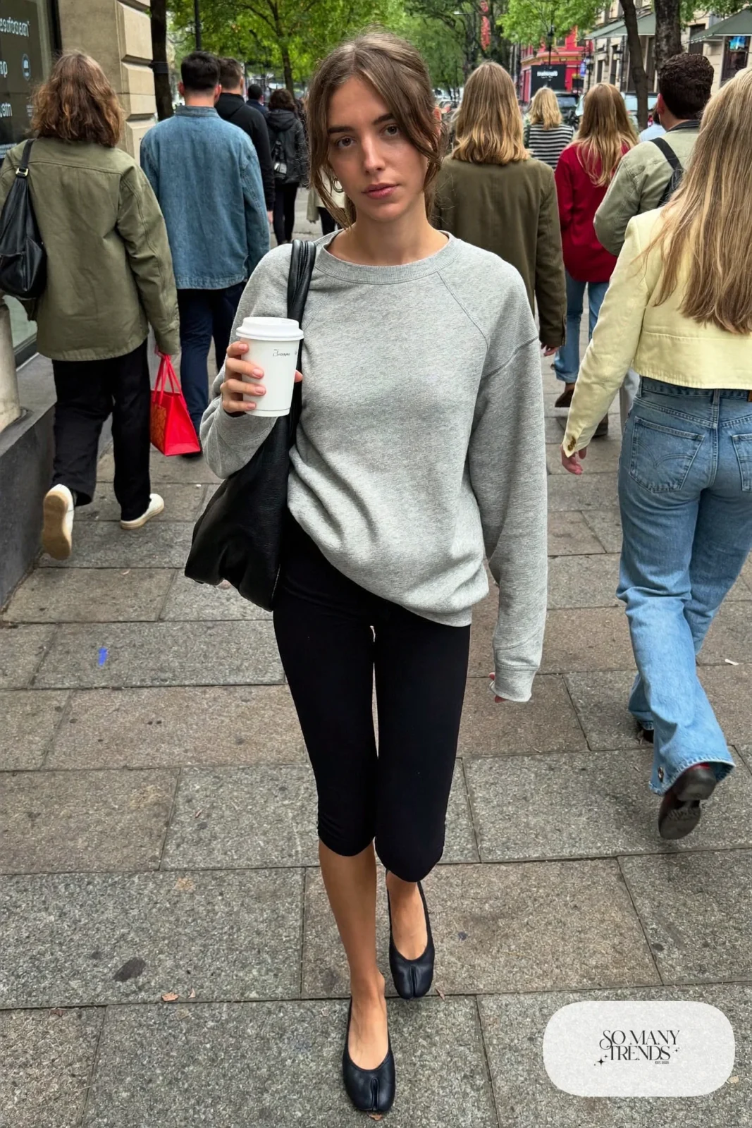 black capri leggings oversized gray sweatshirt black ballet flats tote bag outfit 6