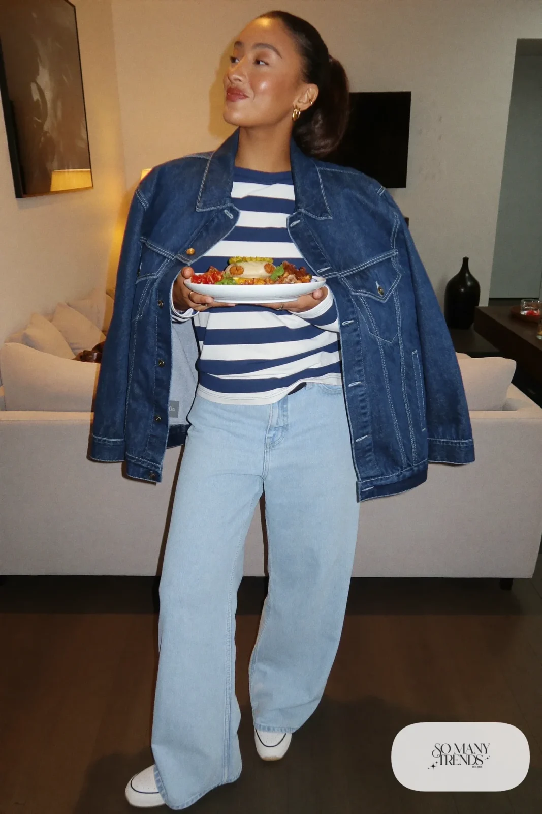 dark denim jacket light wash wide-leg jeans navy striped tee white sneakers outfit 7