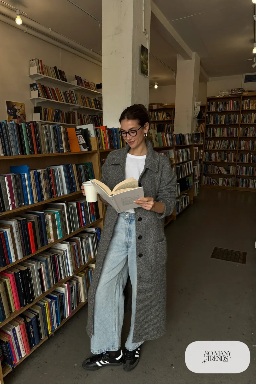 Long gray cardigan, white tee, light-wash wide-leg jeans and black Adidas Samba sneakers, outfit 19