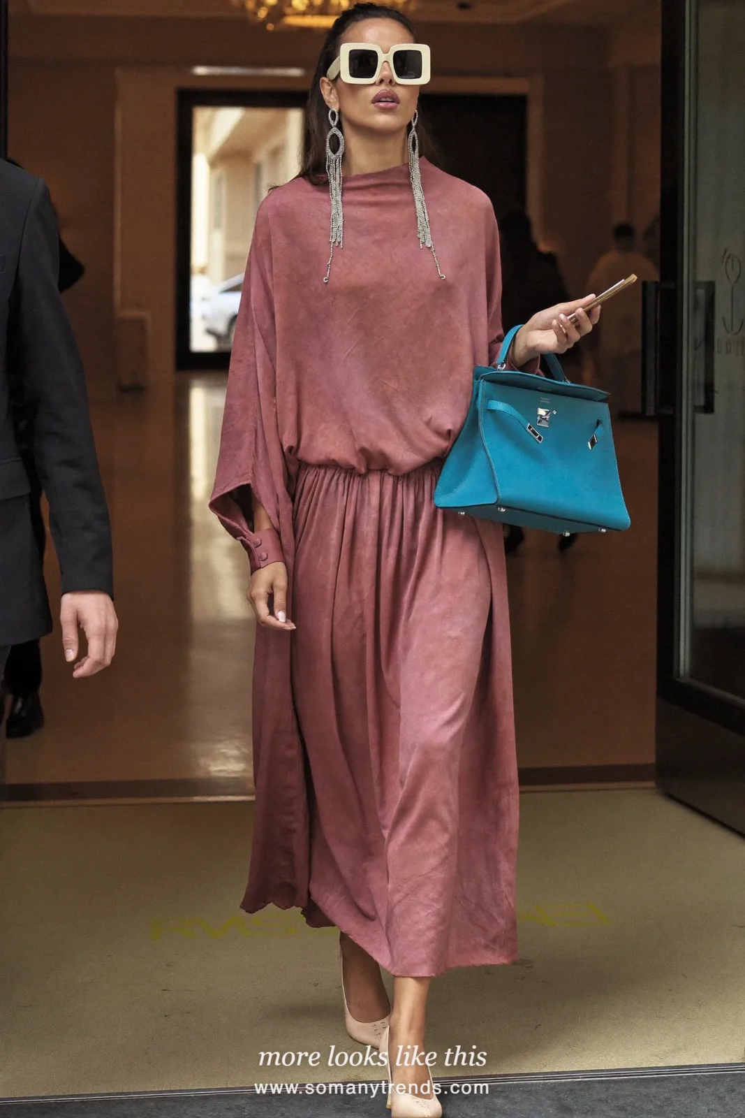 Old rose pink silk midi dress, turquoise top-handle bag and nude pointed pumps, outfit 23